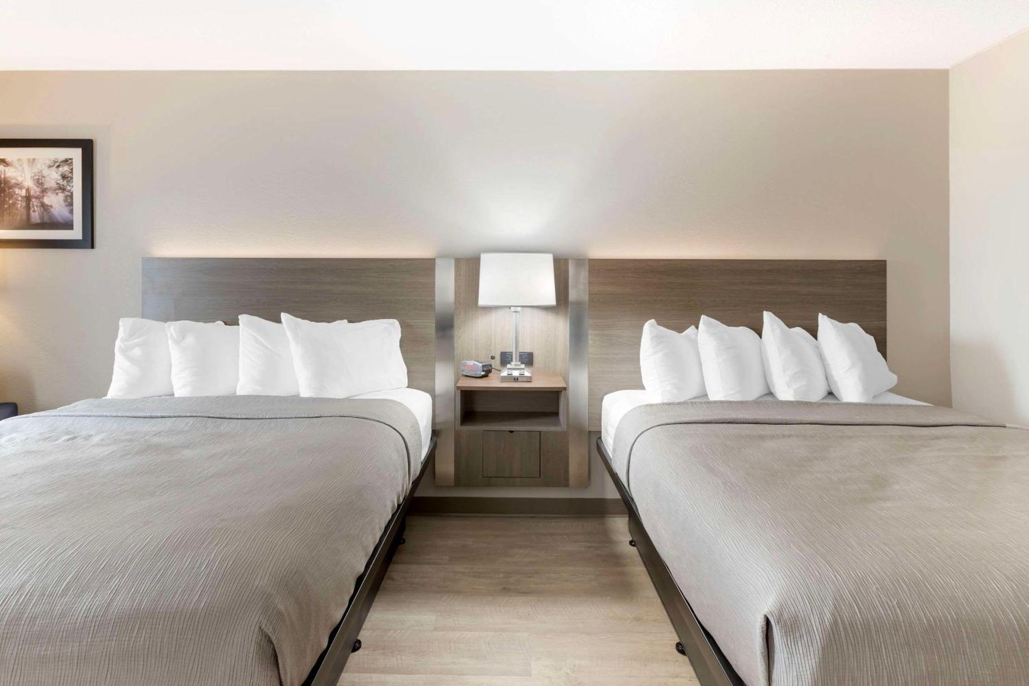 Quality Inn Newton At I-80 المظهر الخارجي الصورة