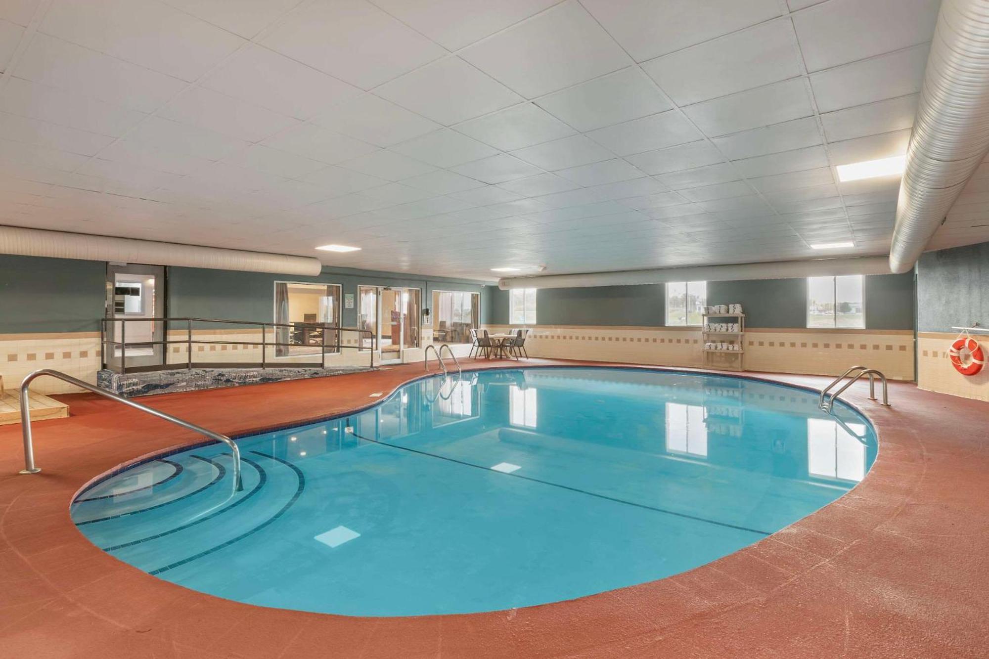 Quality Inn Newton At I-80 المظهر الخارجي الصورة