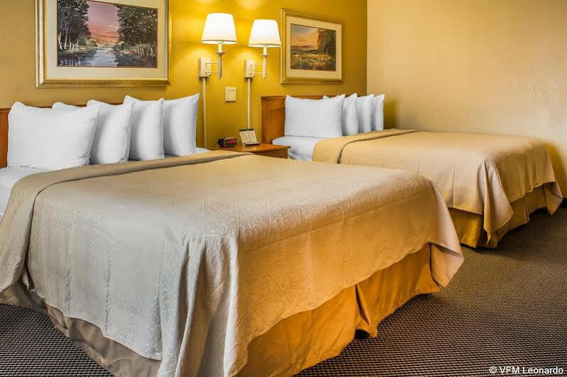 Quality Inn Newton At I-80 المظهر الخارجي الصورة