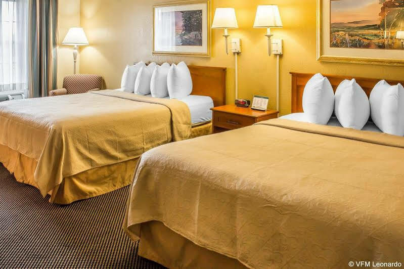 Quality Inn Newton At I-80 المظهر الخارجي الصورة