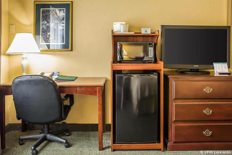Quality Inn Newton At I-80 المظهر الخارجي الصورة