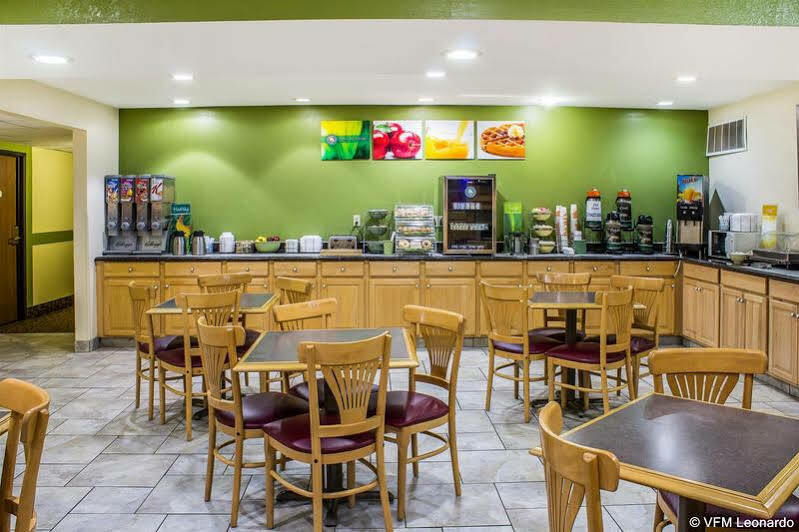 Quality Inn Newton At I-80 المظهر الخارجي الصورة
